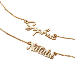 Custom name necklace in 925 silver with electroplated gold or rose gold finish. Adjustable length (21–50cm). The perfect thoughtful gift – order your engraving today.